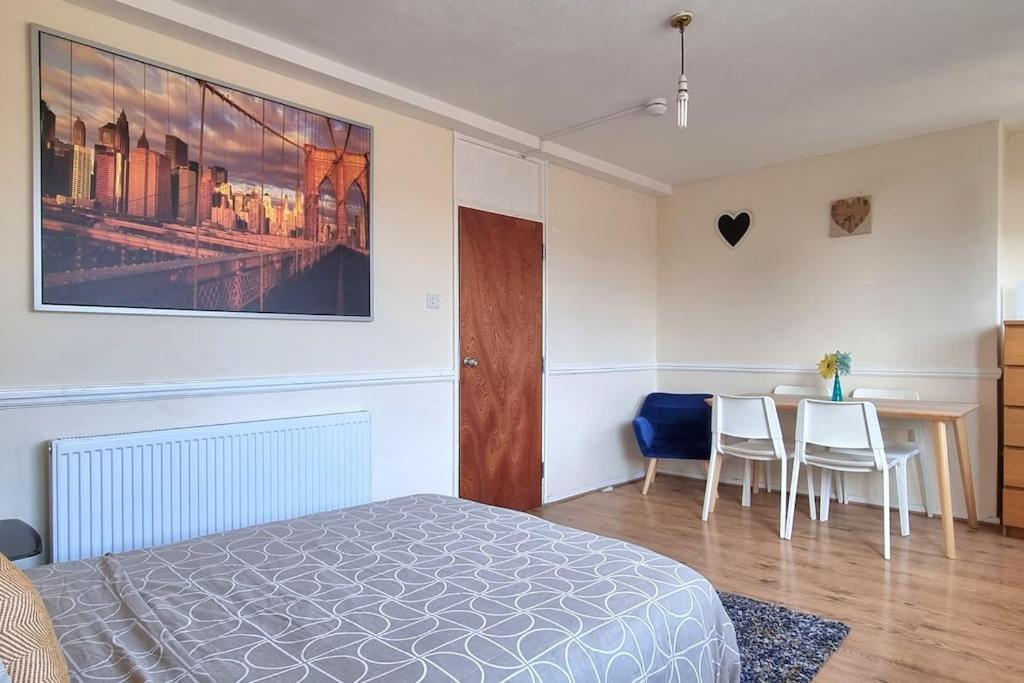 Large Duplex In Bermondsey Apartment London Exterior photo